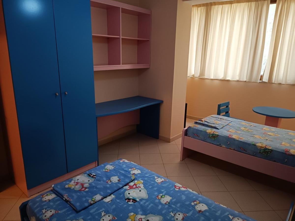 Family Beach 100 Square Metres Apartment Golem  Buitenkant foto