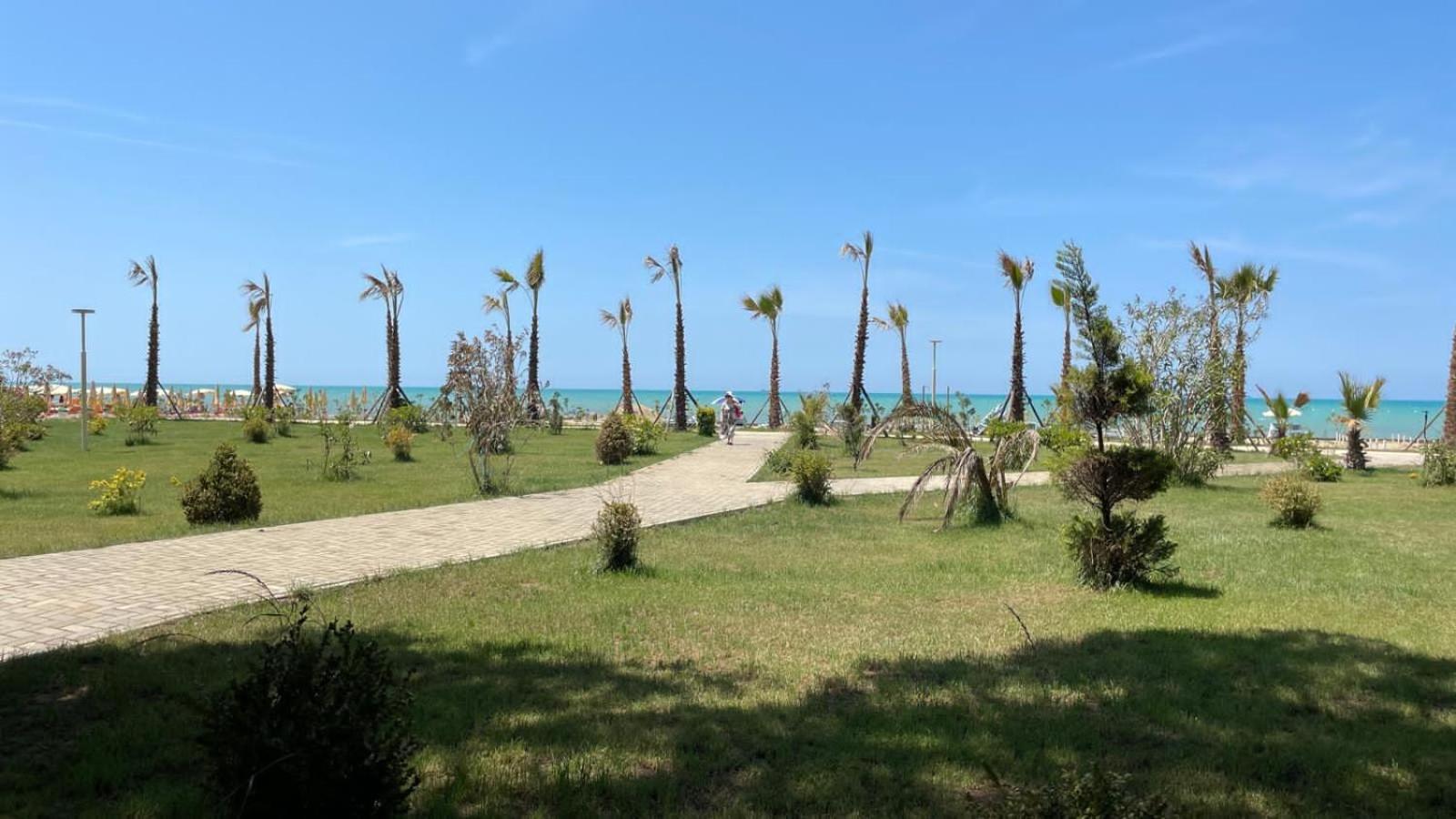 Family Beach 100 Square Metres Apartment Golem  Buitenkant foto